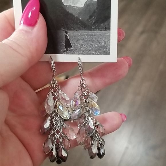 ANTHROPOLOGIE FACETED GLASS DROP EARRINGS - Picture 5 of 5